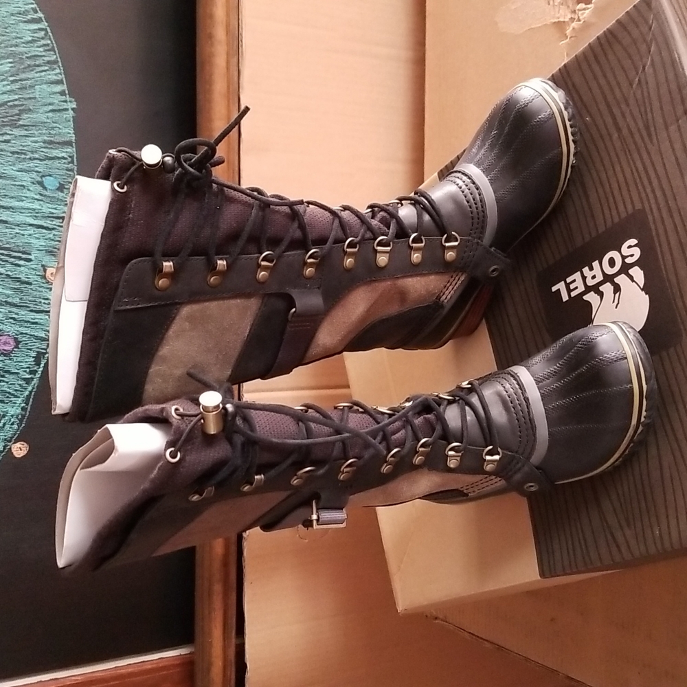 Sorel Conquest Carly Boots, size 5.5